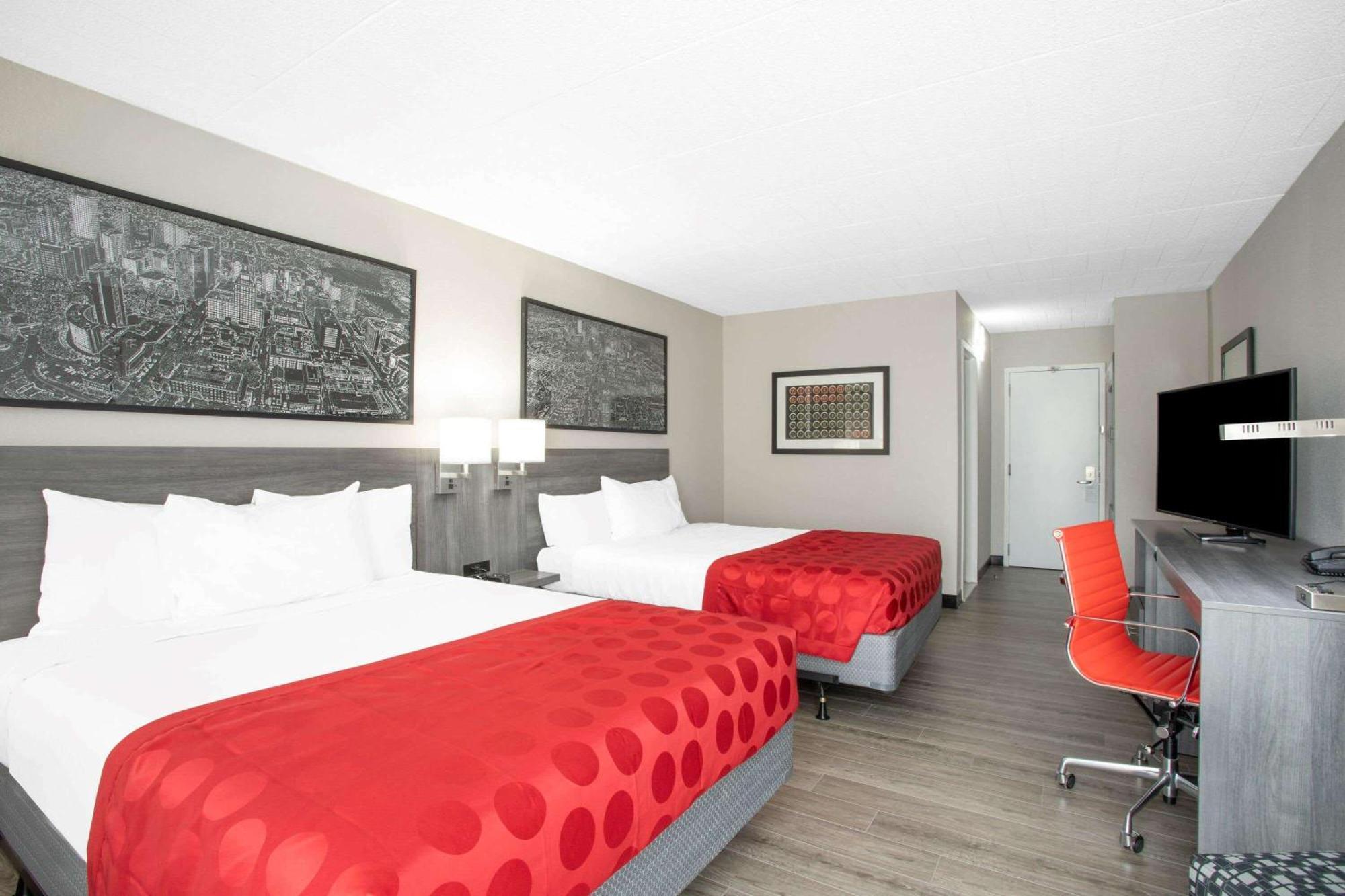 Ramada By Wyndham Hartford North - Bradley Airport Hotel Windsor Locks Room photo